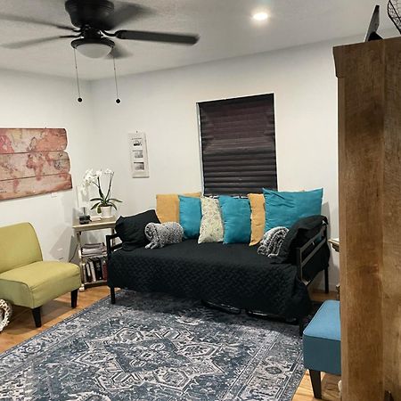 The Upper Room At Casa1022 Compound 앨버커키 외부 사진